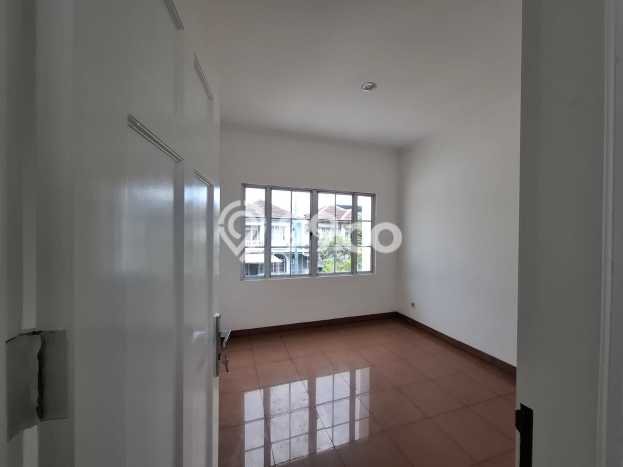 HUNIAN BERKELAS! Rumah Premium Kota Wisata, Jakarta Timur, Luas Tanah 136m2m² Luas Bangunan 160m2m² HUNIAN BERKELAS! Rumah Premium Kota Wisata, Jakarta Timur, Luas Tanah 136m2m² Luas Bangunan 160m2m²
