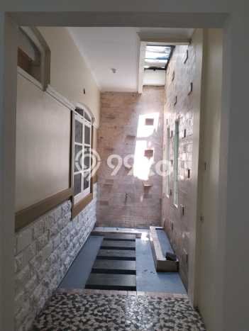 Dijual Rumah Modern 5 KT di Kota Wisata, Jakarta Timur Dijual Rumah Modern 5 KT di Kota Wisata, Jakarta Timur