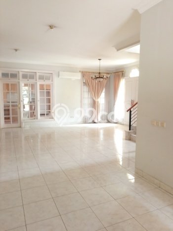 Rumah Elit Modern Siap Huni di Legenda Wisata Jakarta Timur Rumah Elit Modern Siap Huni di Legenda Wisata Jakarta Timur