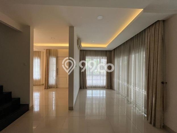 Hunian Mewah LB 200m2 Siap Pakai Desain Elegan di Raffles Hills, Jakarta Timur Hunian Mewah LB 200m2 Siap Pakai Desain Elegan di Raffles Hills, Jakarta Timur