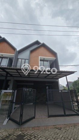 Jual Rumah Eksklusif 4 KT di Manyar, Surabaya Jual Rumah Eksklusif 4 KT di Manyar, Surabaya