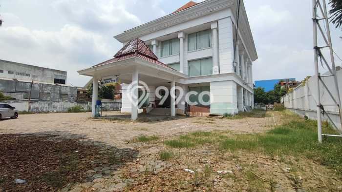 Disewakan Komersial di Pasar Kliwon Surakarta LT 2580m2, LB 1699m2 Disewakan Komersial di Pasar Kliwon Surakarta LT 2580m2, LB 1699m2