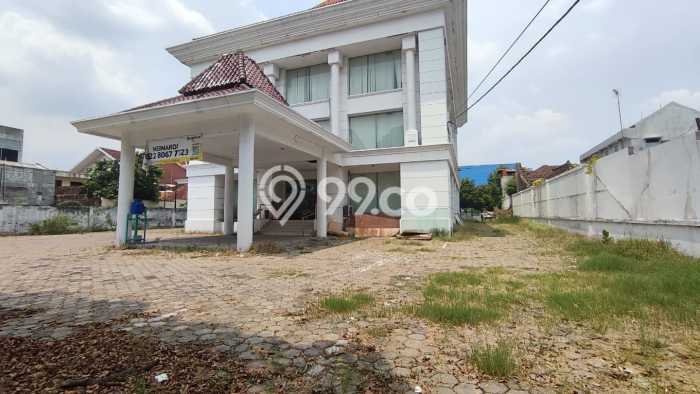 Disewakan Komersial di Pasar Kliwon Surakarta LT 2580m2, LB 1699m2 Disewakan Komersial di Pasar Kliwon Surakarta LT 2580m2, LB 1699m2