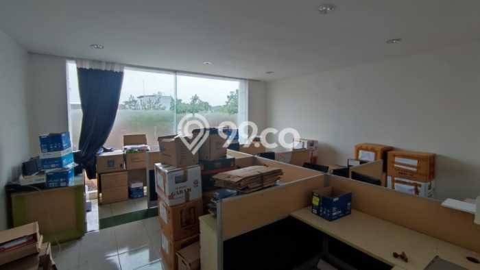 Disewakan Komersial di Pasar Kliwon Surakarta LT 2580m2, LB 1699m2 Disewakan Komersial di Pasar Kliwon Surakarta LT 2580m2, LB 1699m2