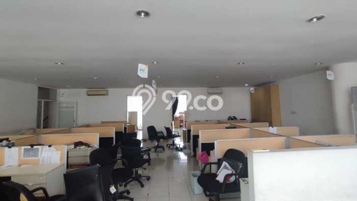 Disewakan Komersial di Pasar Kliwon Surakarta LT 2580m2, LB 1699m2 Disewakan Komersial di Pasar Kliwon Surakarta LT 2580m2, LB 1699m2