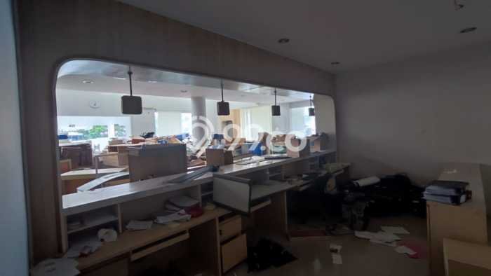 Disewakan Komersial di Pasar Kliwon Surakarta LT 2580m2, LB 1699m2 Disewakan Komersial di Pasar Kliwon Surakarta LT 2580m2, LB 1699m2