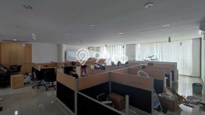 Disewakan Komersial di Pasar Kliwon Surakarta LT 2580m2, LB 1699m2 Disewakan Komersial di Pasar Kliwon Surakarta LT 2580m2, LB 1699m2