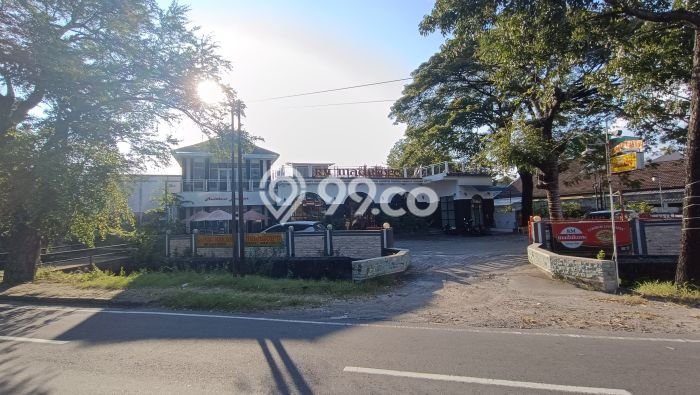 Komersial Komersial Dijual di Laweyan Surakarta LT 579m2 & LB 400m2 Komersial Komersial Dijual di Laweyan Surakarta LT 579m2 & LB 400m2
