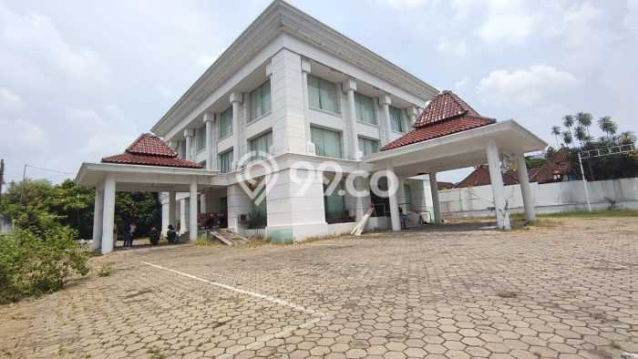 Disewakan Komersial di Pasar Kliwon Surakarta LT 2580m2, LB 1699m2 Disewakan Komersial di Pasar Kliwon Surakarta LT 2580m2, LB 1699m2
