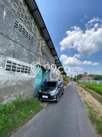 Unit Gudang Dijual di Sukoharjo Sukoharjo Luas Tanah 1585m2, Luas Bangunan 33m2 Unit Gudang Dijual di Sukoharjo Sukoharjo Luas Tanah 1585m2, Luas Bangunan 33m2