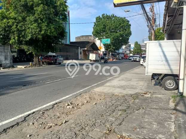 Disewakan Gudang di Serengan Surakarta LT 450m2, LB 450m2 Disewakan Gudang di Serengan Surakarta LT 450m2, LB 450m2