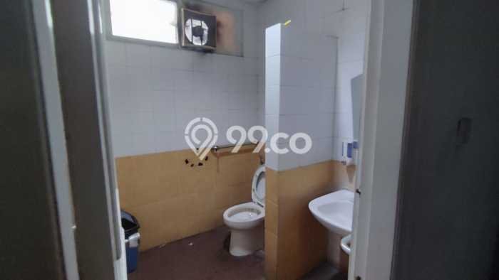 Disewakan Komersial di Pasar Kliwon Surakarta LT 2580m2, LB 1699m2 Disewakan Komersial di Pasar Kliwon Surakarta LT 2580m2, LB 1699m2