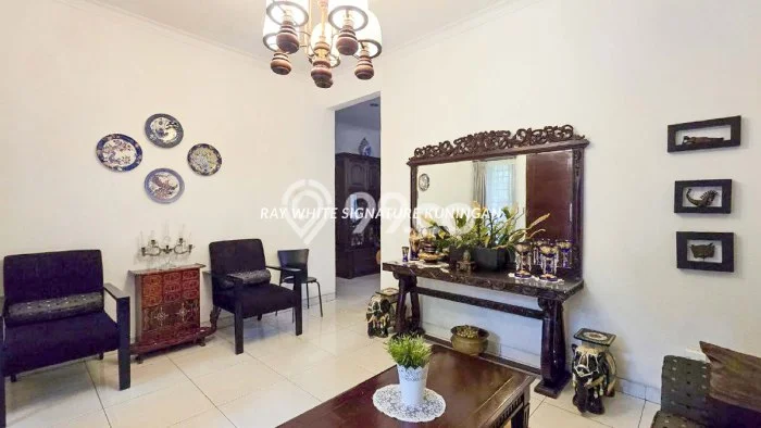 Jual Rumah Luas Megah Dengan View Eksklusif di Pulomas, Jakarta Timur Jual Rumah Luas Megah Dengan View Eksklusif di Pulomas, Jakarta Timur