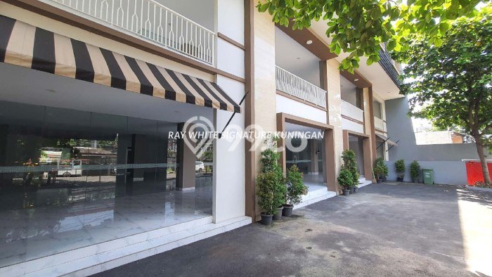 Kantor Dijual di Jakarta Timur LT 460m2 & LB 1700m2 Lokasi Terbaik! Kantor Dijual di Jakarta Timur LT 460m2 & LB 1700m2 Lokasi Terbaik!