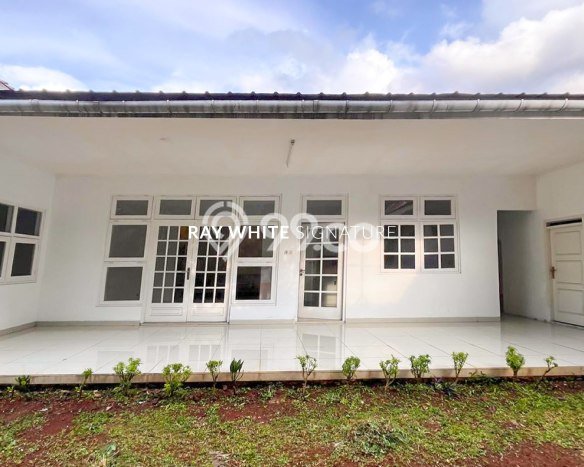 Rumah Elit Modern Tanpa Renovasi di Cipete Jakarta Selatan Rumah Elit Modern Tanpa Renovasi di Cipete Jakarta Selatan