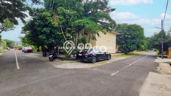 Dijual Rumah Luas Megah Dengan View Cantik di Cipinang Melayu, Jakarta Timur Dijual Rumah Luas Megah Dengan View Cantik di Cipinang Melayu, Jakarta Timur