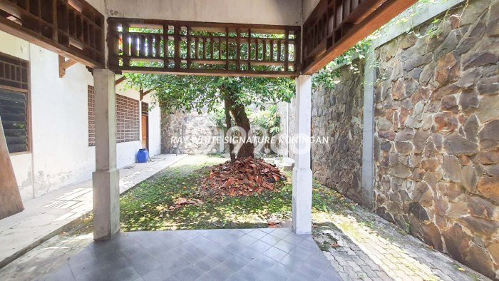 Hunian Elit LB 300m2 Siap Pakai Desain Elegan di Pondok Gede, Bekasi Hunian Elit LB 300m2 Siap Pakai Desain Elegan di Pondok Gede, Bekasi