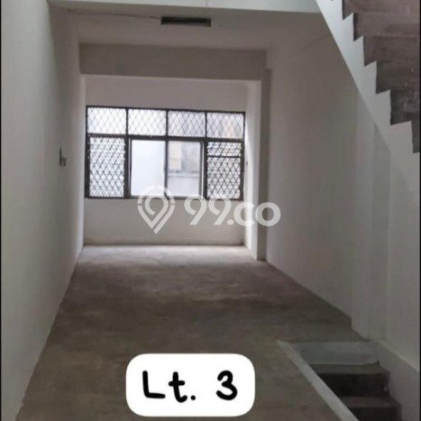 LOKASI PREMIUM! Ruko di Pasar Baru, Luas 126m², Jalan Strategis LOKASI PREMIUM! Ruko di Pasar Baru, Luas 126m², Jalan Strategis