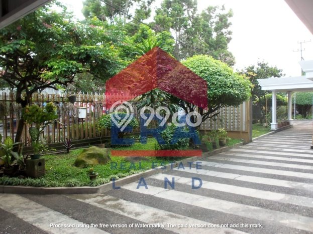 Rumah Berkualitas Klojen, Malang, LT 1041m2m² Bangunan 900m2m² Rumah Berkualitas Klojen, Malang, LT 1041m2m² Bangunan 900m2m²