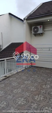 Disewakan! Rumah 4 Kamar Tidur &
3 Kamar Mandi di Buring, Malang Disewakan! Rumah 4 Kamar Tidur &
3 Kamar Mandi di Buring, Malang