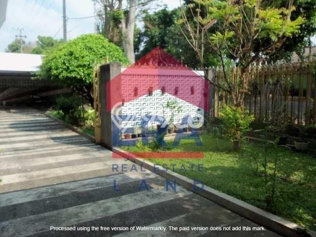 Rumah Berkualitas Klojen, Malang, LT 1041m2m² Bangunan 900m2m² Rumah Berkualitas Klojen, Malang, LT 1041m2m² Bangunan 900m2m²
