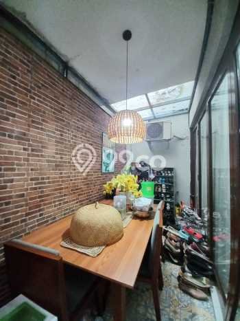 DIJUAL CEPAT! Rumah Asri di Bintaro, Tangerang Selatan, Luas 105m² LB 115m² Bisa Nego! DIJUAL CEPAT! Rumah Asri di Bintaro, Tangerang Selatan, Luas 105m² LB 115m² Bisa Nego!