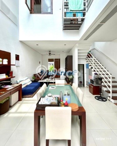 Siap Huni Rumah Mewah 4 Kamar di Tebet Dekat ke Mana Pun Siap Huni Rumah Mewah 4 Kamar di Tebet Dekat ke Mana Pun