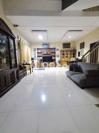 Siap Huni Rumah Mewah 6 Kamar di Cipayung Dekat ke Mana Saja Siap Huni Rumah Mewah 6 Kamar di Cipayung Dekat ke Mana Saja