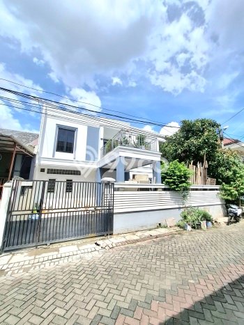Rumah Mewah LB 244m2 Siap Pakai Desain Elegan di Citra Garden, Jakarta Barat Rumah Mewah LB 244m2 Siap Pakai Desain Elegan di Citra Garden, Jakarta Barat