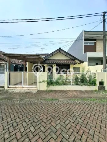 Jarang Ada! Rumah Kontrakan 2 Kamar Nyaman Siap Huni Duta Garden Jarang Ada! Rumah Kontrakan 2 Kamar Nyaman Siap Huni Duta Garden