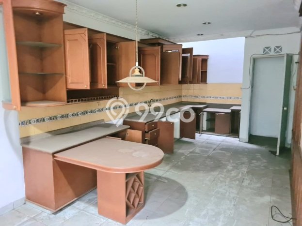 For Sale! Luxury House LT 204m2 Desain Elegan di Taman Palem For Sale! Luxury House LT 204m2 Desain Elegan di Taman Palem