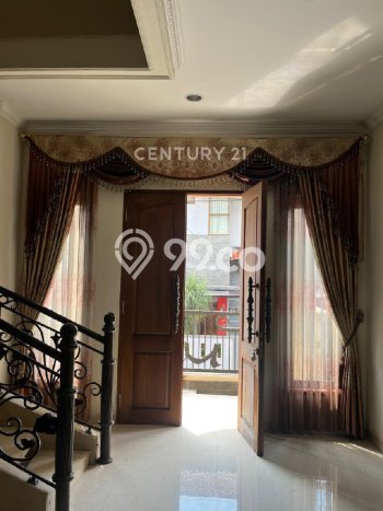 Ready to Use! Luxury House LT 119m2 Desain Modern di Intercon Ready to Use! Luxury House LT 119m2 Desain Modern di Intercon