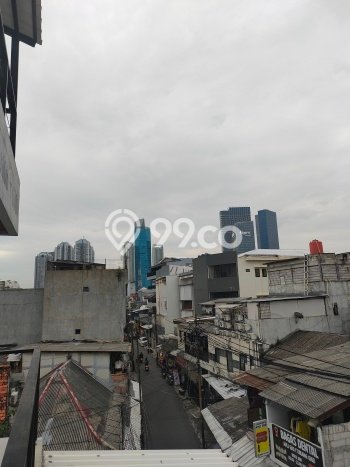 Unit Kost Dijual di Tomang dengan 33 Kamar Area Strategis Unit Kost Dijual di Tomang dengan 33 Kamar Area Strategis