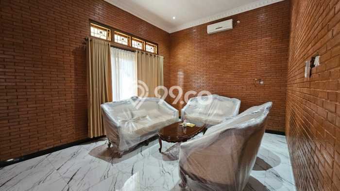Rumah Area Strategis kawasan Kraton, Yogyakarta, Luas 634m2m² Bangunan 400m2m² Rumah Area Strategis kawasan Kraton, Yogyakarta, Luas 634m2m² Bangunan 400m2m²