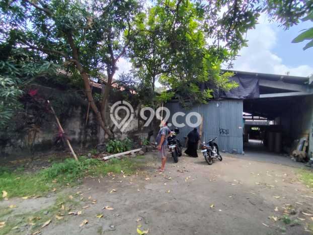 LOKASI STRATEGIS! Gudang Kawasan Banguntapan, Luas 800m2m², Akses Utama LOKASI STRATEGIS! Gudang Kawasan Banguntapan, Luas 800m2m², Akses Utama