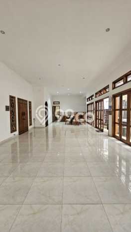 Rumah Area Strategis kawasan Kraton, Yogyakarta, Luas 634m2m² Bangunan 400m2m² Rumah Area Strategis kawasan Kraton, Yogyakarta, Luas 634m2m² Bangunan 400m2m²