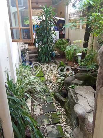 Kesempatan Memiliki Rumah 7 Kamar Tidur dan 5 Kamar Mandi di Lokasi Strategis Kraton, Yogyakarta Kesempatan Memiliki Rumah 7 Kamar Tidur dan 5 Kamar Mandi di Lokasi Strategis Kraton, Yogyakarta