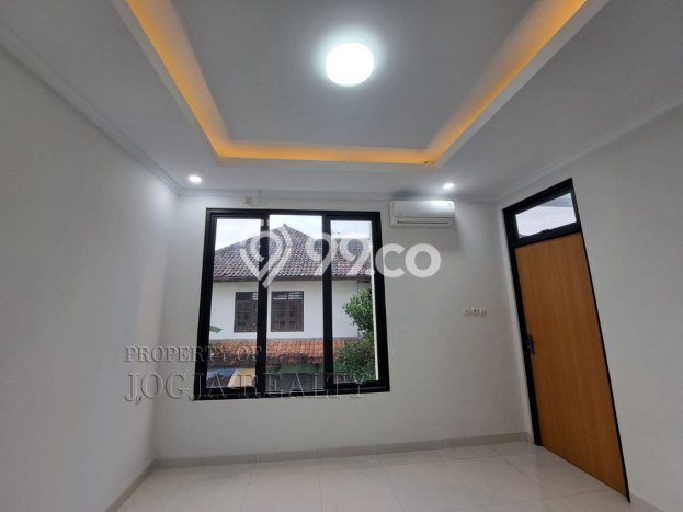 Jual Rumah Strategis Bagus Punya 4 KT di Wirobrajan Yogyakarta SHM Jual Rumah Strategis Bagus Punya 4 KT di Wirobrajan Yogyakarta SHM
