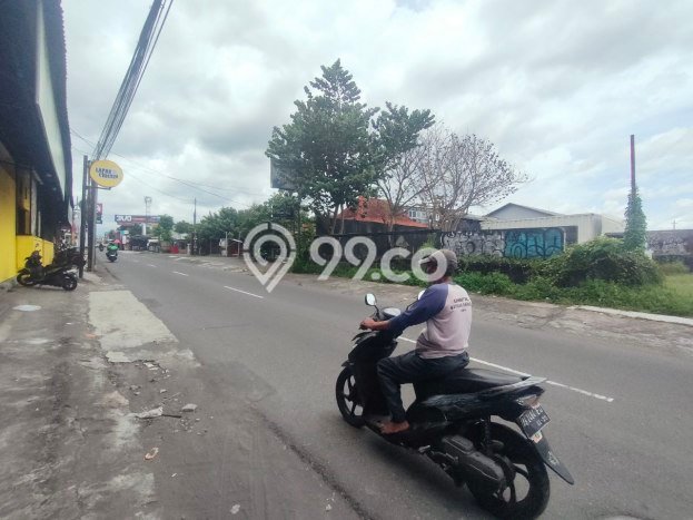 Disewakan Tanah Lokasi Strategis di Depok Sleman 1309m2 Disewakan Tanah Lokasi Strategis di Depok Sleman 1309m2