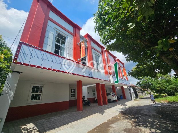 Dijual Kost Strategis di Depok, Sleman 14 KT, 14 KM, Luas Bangunan 200m2 Dijual Kost Strategis di Depok, Sleman 14 KT, 14 KM, Luas Bangunan 200m2