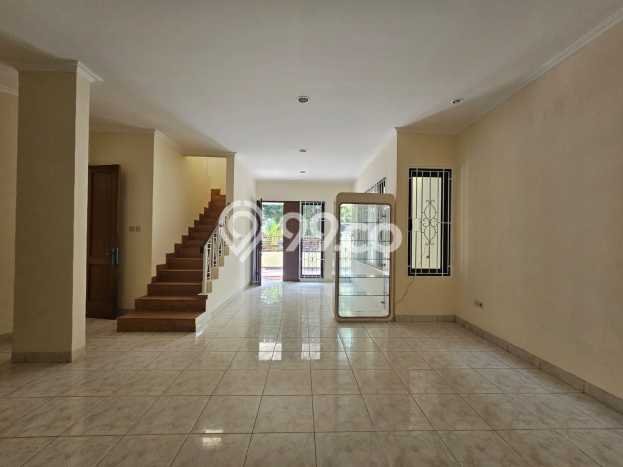 Rumah Elit Modern Siap Huni di Pantai Indah Kapuk Jakarta Utara Rumah Elit Modern Siap Huni di Pantai Indah Kapuk Jakarta Utara