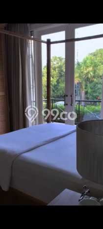Rumah Elit LB 320m2 Siap Huni Desain Elegan di Puri Indah, Jakarta Barat Rumah Elit LB 320m2 Siap Huni Desain Elegan di Puri Indah, Jakarta Barat
