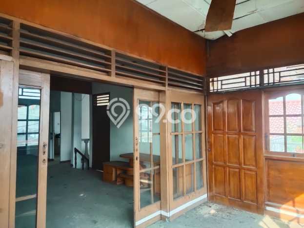 Rumah Luxury Modern Tanpa Renovasi di Pulomas Jakarta Timur Rumah Luxury Modern Tanpa Renovasi di Pulomas Jakarta Timur