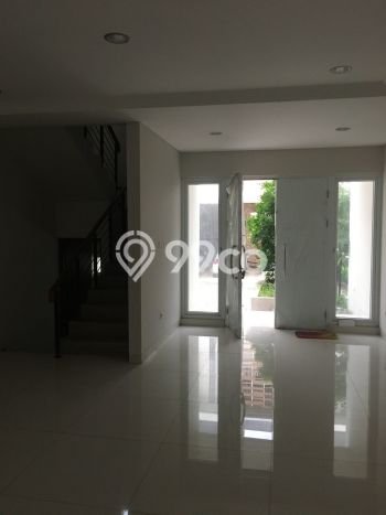 Jual Rumah Mewah Megah Dengan View Eksklusif di Taman Grisenda, Jakarta Utara Jual Rumah Mewah Megah Dengan View Eksklusif di Taman Grisenda, Jakarta Utara