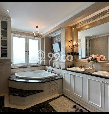 For Sale! Premium House LT 1380m2 Desain Elegan di Permata Hijau For Sale! Premium House LT 1380m2 Desain Elegan di Permata Hijau