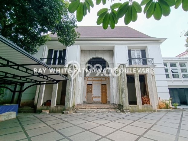 Rumah Elit LB 2000m2 Siap Pakai Desain Elegan di Kemang, Jakarta Selatan Rumah Elit LB 2000m2 Siap Pakai Desain Elegan di Kemang, Jakarta Selatan