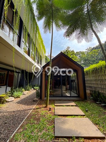 Dijual Rumah Mewah Exclusive di Kebayoran Baru, Jakarta Selatan Dijual Rumah Mewah Exclusive di Kebayoran Baru, Jakarta Selatan