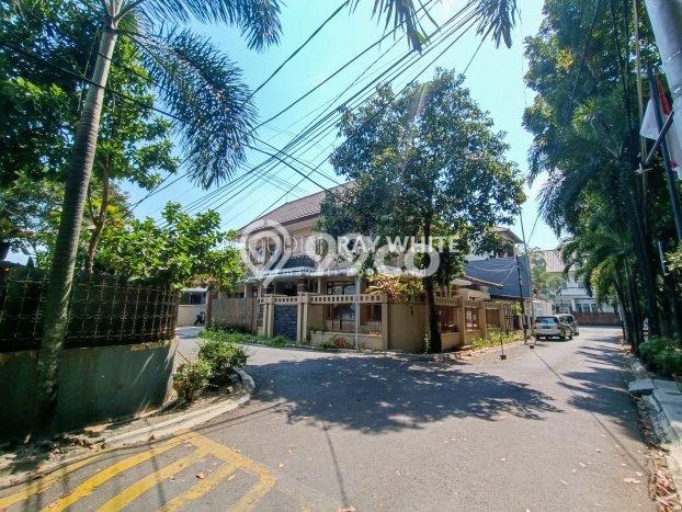 Ready to Use! Luxury House LT 300m2 Desain Modern di Pondok Indah Ready to Use! Luxury House LT 300m2 Desain Modern di Pondok Indah