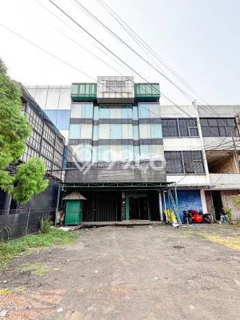 Ruko Dijual di Prime Area Jakarta Timur Luas 342m2 Ruko Dijual di Prime Area Jakarta Timur Luas 342m2