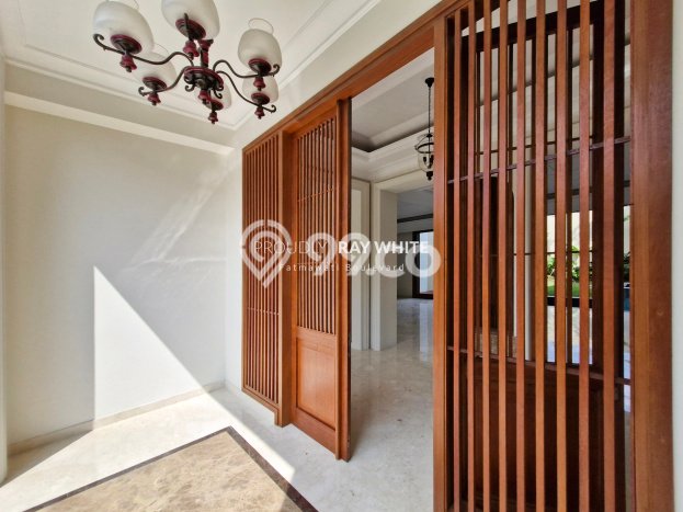 Rumah Nyaman area Kemang, Jakarta Selatan, Luas 517m² Bangunan 760m² Rumah Nyaman area Kemang, Jakarta Selatan, Luas 517m² Bangunan 760m²